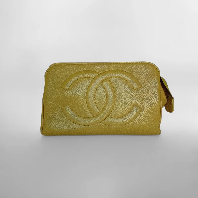 Chanel Trousse à maquillage en cuir caviar