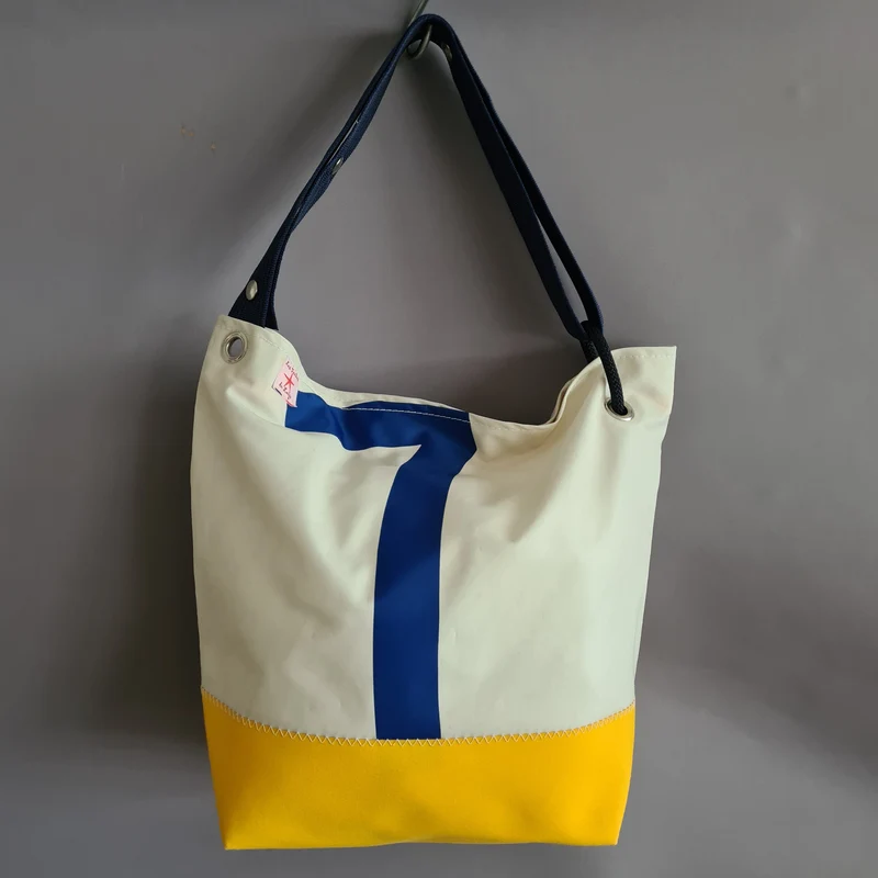 Maud Moyen Yellow