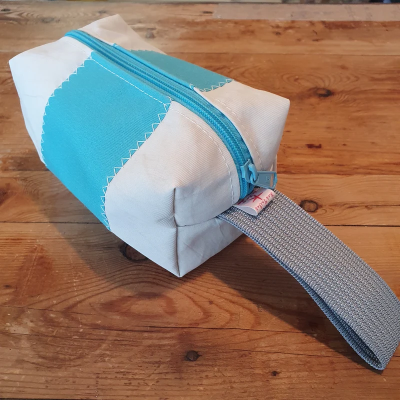 Container Turquoise