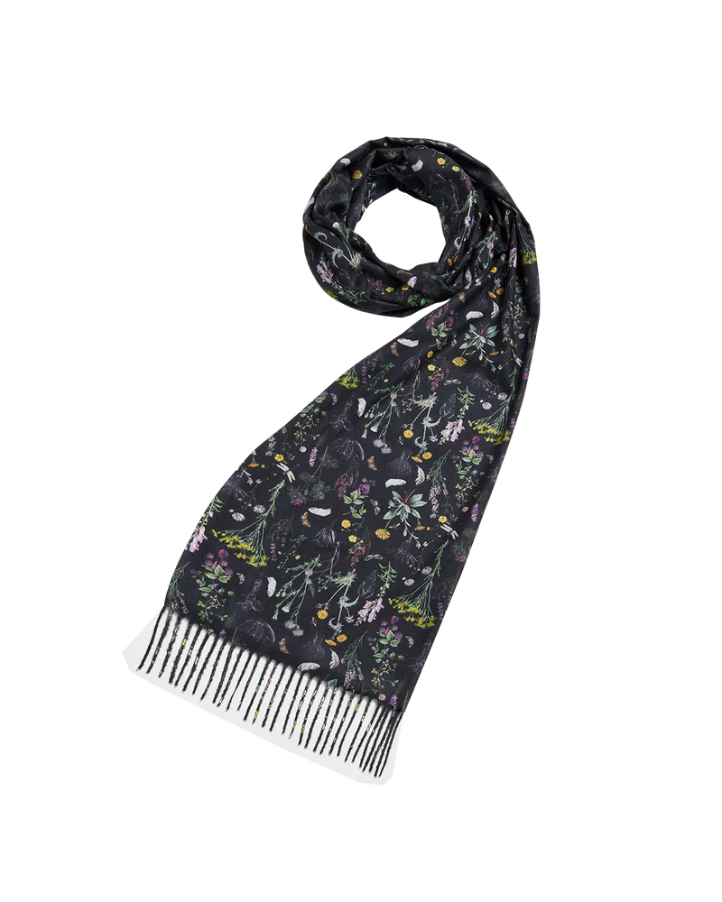 Wilderness Scarf in Black