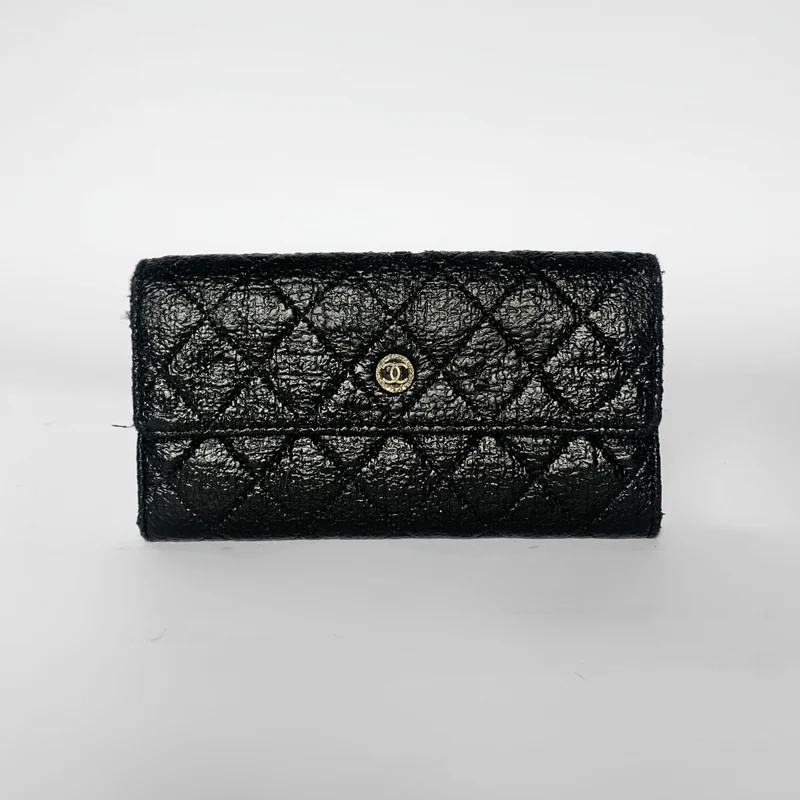 Chanel Portefeuille long Paris Edinburgh en daim matelassé noir et or