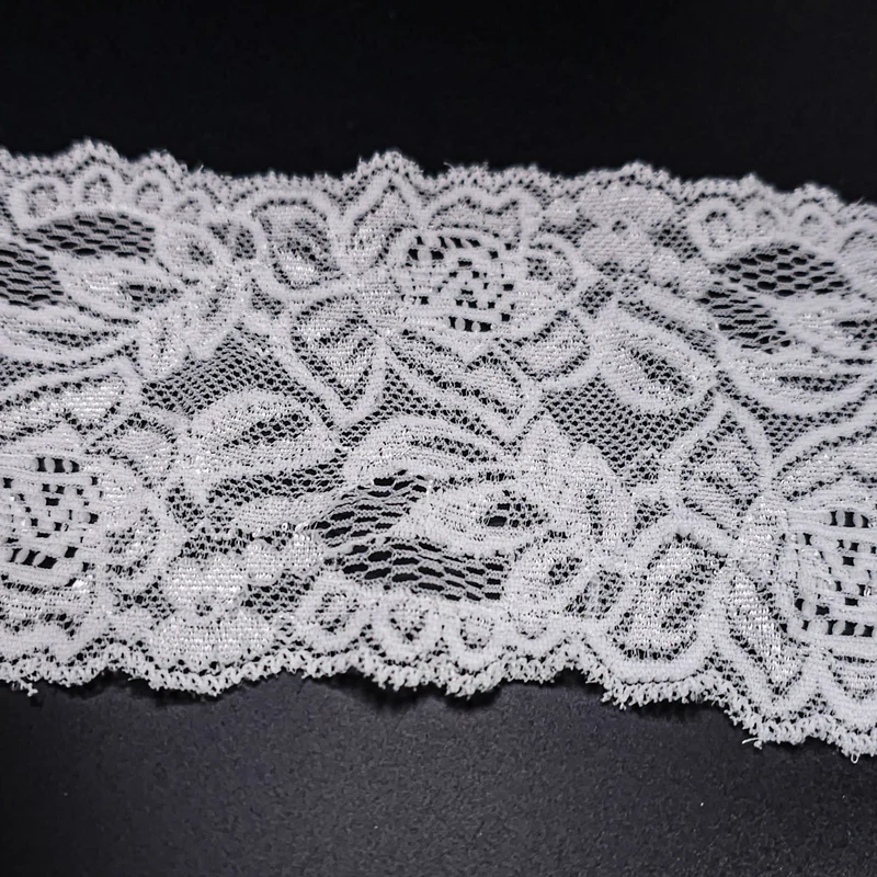 Galon de dentelle extensible #27 | 8.5 cm - 3 1/4" | Blanc | 103 cm | FIN DE ROULEAU