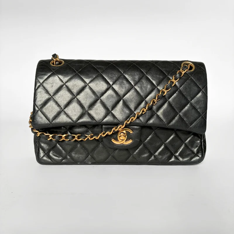 Chanel Classic Flap Bag Cuir d'agneau moyen