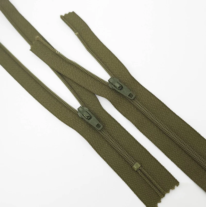 Fermeture éclair YKK | Boucle en nylon | N° 2 | Kaki | 19 cm | ZIP1070
