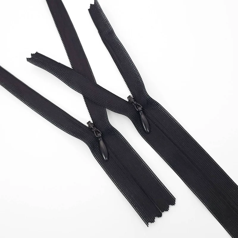 KKF | Fermeture éclair invisible à extrémité fermée | N° 3 | Noir | 35.5 cm (14 po) | ZIP1105