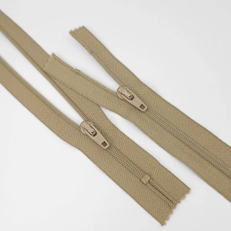 Fermeture éclair YKK | Fermeture à glissière fermée | Spirale en nylon | N° 2 | 17 cm | ZIP1064 - ZIP1066