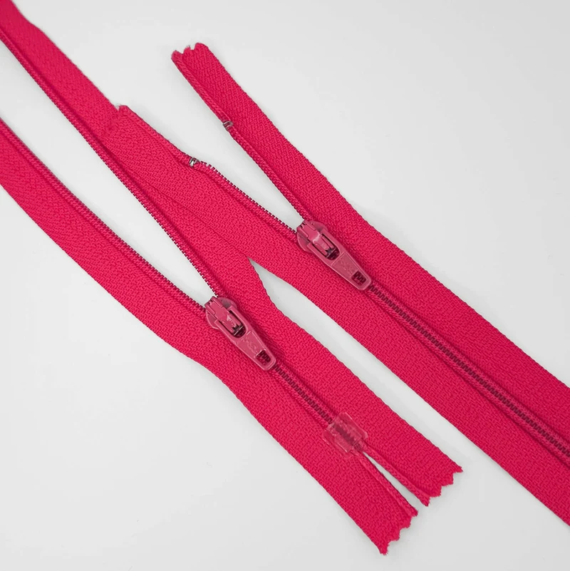 Fermeture éclair YKK | Boucle en nylon | N° 2 | Rose framboise vif | 14 cm | SS386