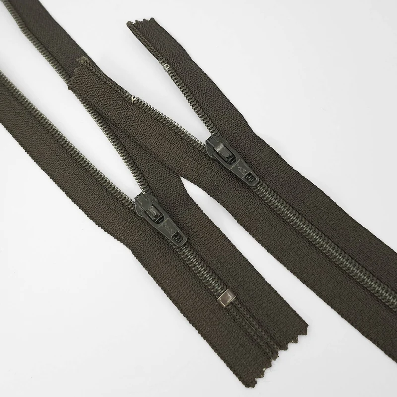 Fermeture éclair YKK | Fermeture à glissière fermée | Spirale en nylon | N° 3 | 13.5 cm | ZIP1056 - ZIP1058