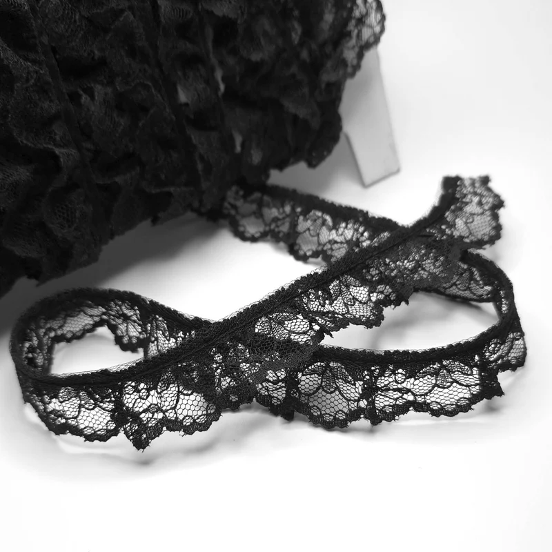 Galon de dentelle Raschel froncé | 24 mm | Noir