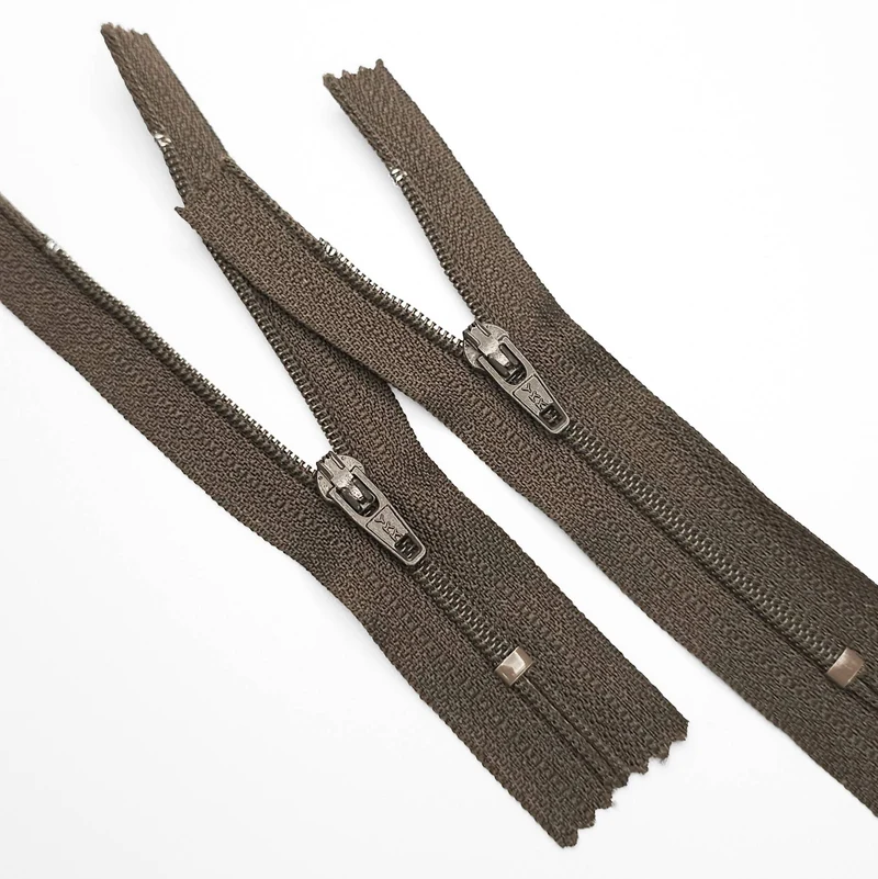 YKK | Fermeture éclair À Bout Fermé | Spirale | #3 | 3 3/4'' - 9.5 cm | SS380 - SS381