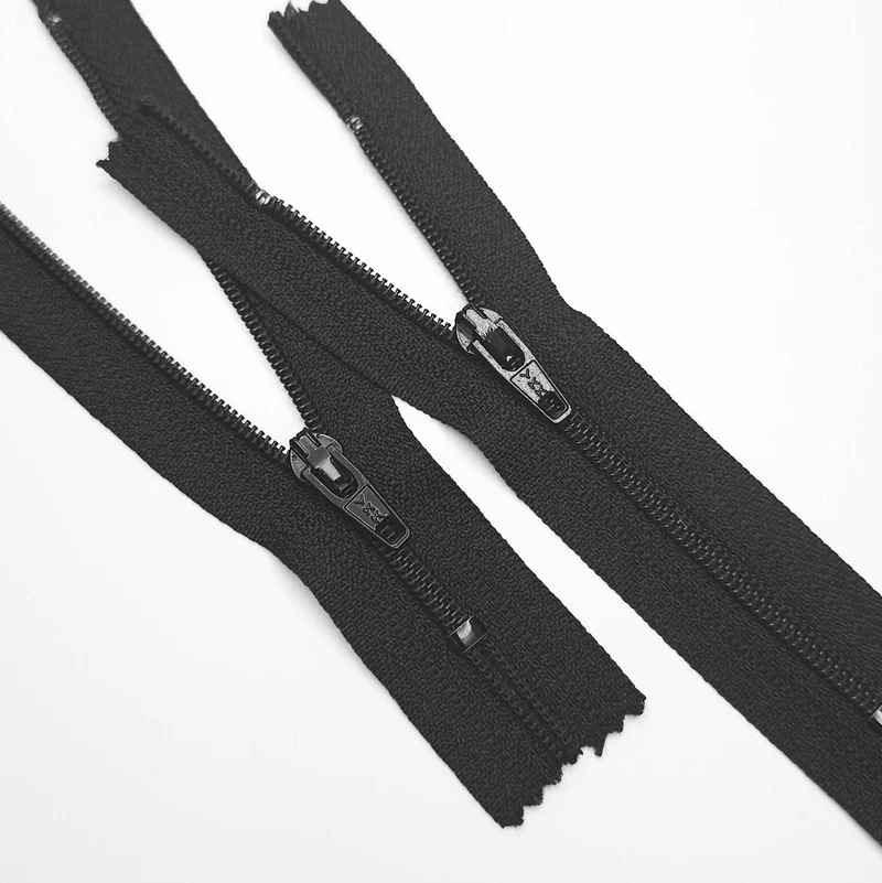 Fermeture éclair YKK | Fermeture à glissière fermée | Spirale en nylon | Noir | N° 3 | SS364 - SS370