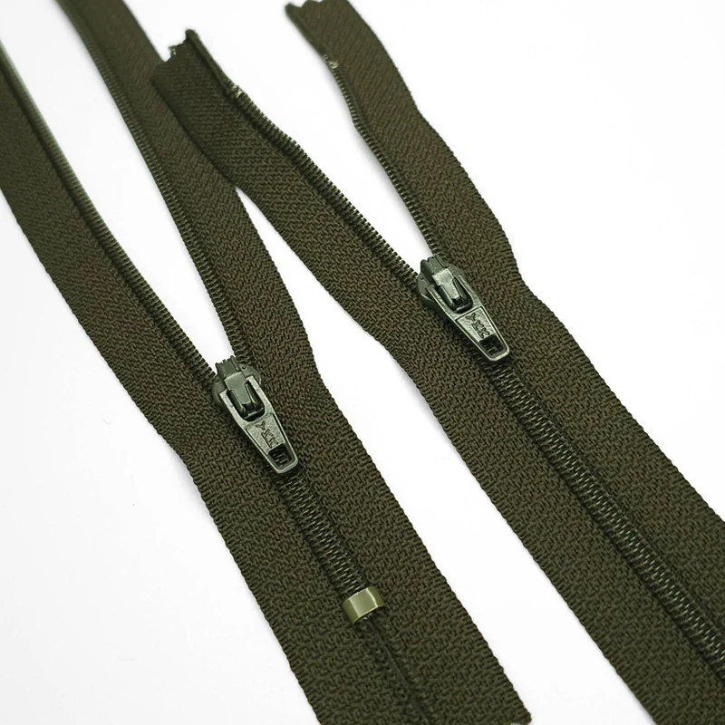 YKK | Fermeture éclair À Bout Fermé | Spirale | #2 | 7 3/4'' - 19.5 cm | SS339 - SS347