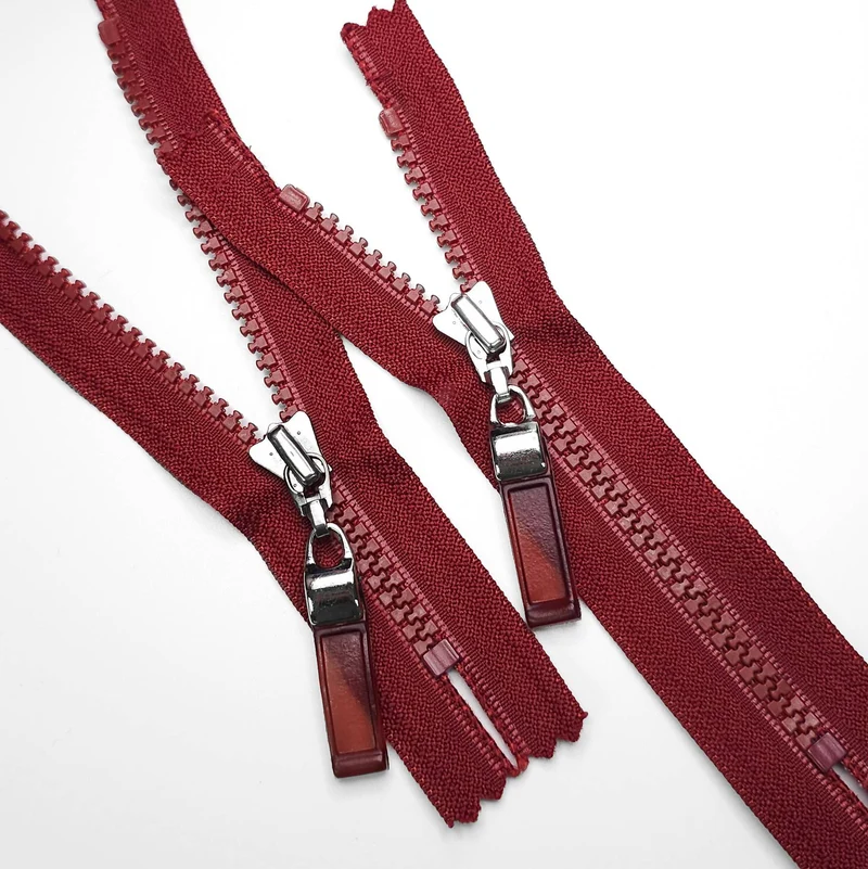 YKK | Fermeture éclair à bout fermé | Plastique | Bordeaux | #5 | 5 1/4'' - 13.5 cm | ZIP1036