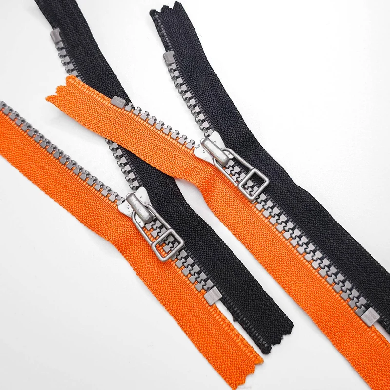 YKK | Fermeture éclair à bout fermé | Plastique | Orange et noir | #5 | 4 3/4'' - 12 cm | ZIP1035