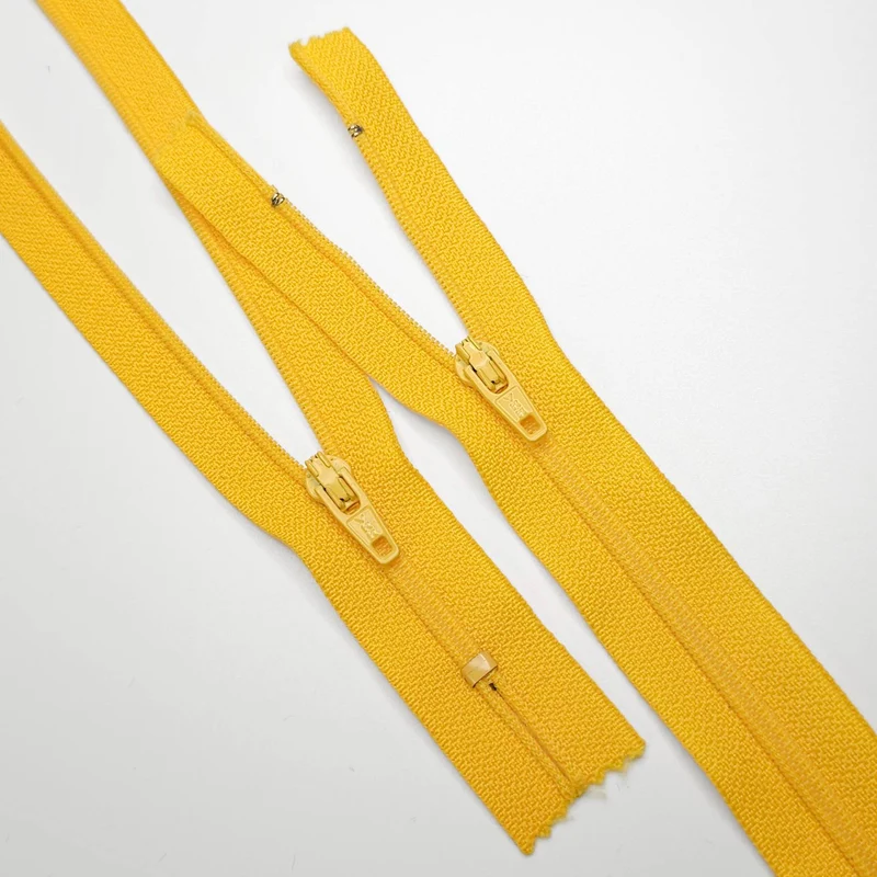 YKK | Fermeture éclair À Bout Fermé | Spirale | #2 | 6 3/4'' - 17 cm | SS301 - SS305