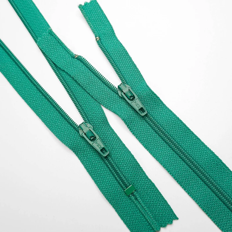 YKK | Fermeture éclair À Bout Fermé | Spirale | Vert | #2 | 6 3/4'' - 17 cm | SS274 - SS294