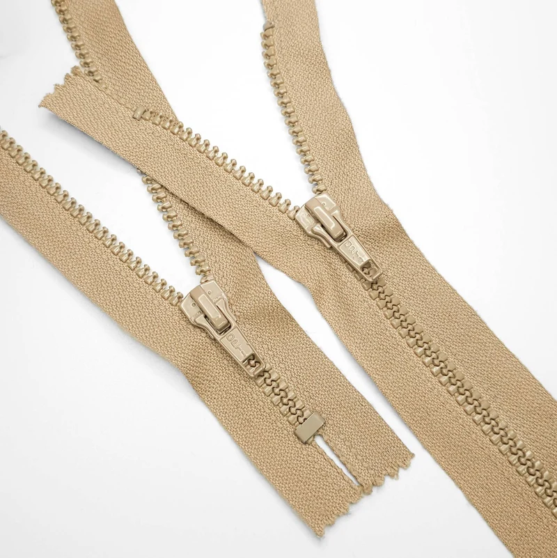 Fermeture éclair à bout fermé | Plastique | #5 | Tan | 13 1/2'' - 34 cm | ZIP1039