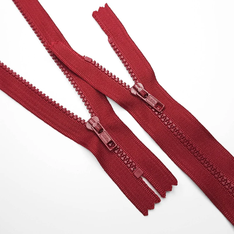 KKF | Fermeture éclair à bout fermé | Plastique | #3 | Rouge | 8 3/4'' - 22 cm | SS260