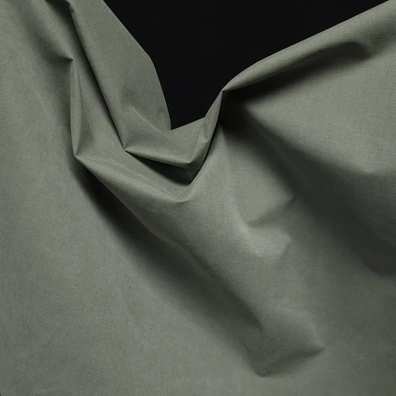 Tissu technique pour vêtements d'extérieur | Coupe-vent et déperlant | Vert Armoise | Fin de ligne de Canada Goose