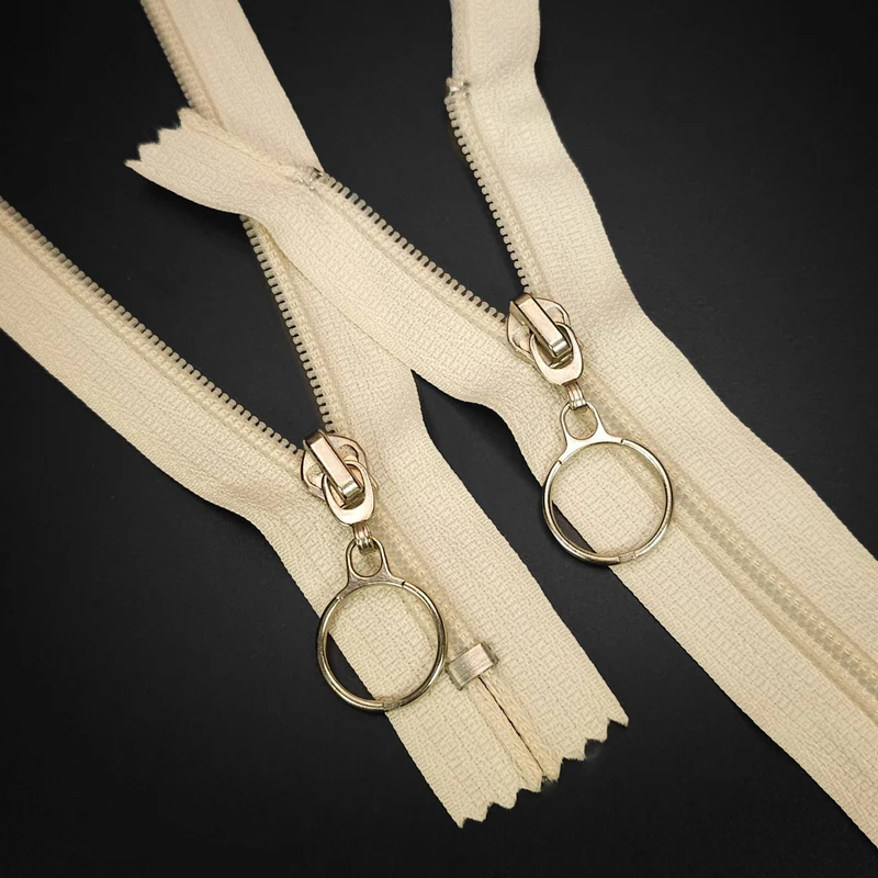 Fermeture éclair à bout fermé | Spirale | Blanc | #7 | 6 3/4'' - 17 cm | SS168