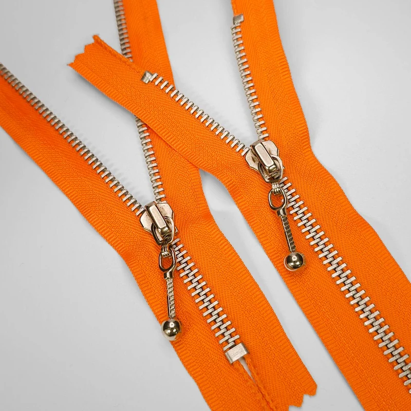 YKK | Fermeture éclair à bout fermé | Métal | Orange | #5 | 8 3/4'' - 22 cm | SS167