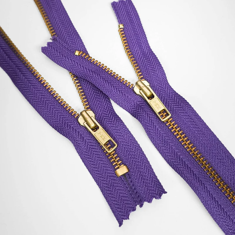 YKK | Fermeture éclair À bout fermé | Métal | Mauve | #5 | 6 3/4'' - 17 cm | SS156