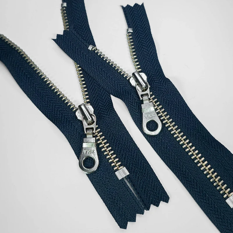YKK | Fermeture Éclair à bout fermé | Métal | Marine | #5 | 4 3/4'' - 12 cm | SS153