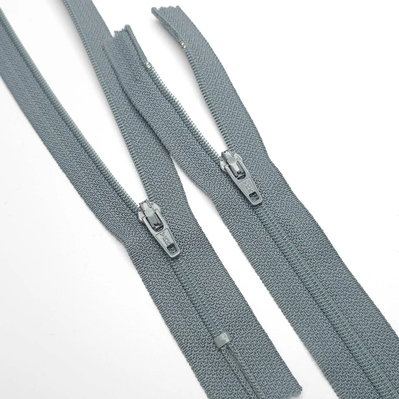 YKK | Fermeture éclair à bout fermé | Spirale | Gris | #2 | 6 1/4'' - 16 cm | SS181