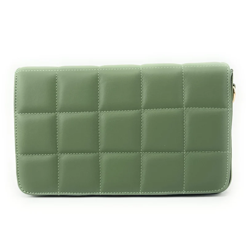 Sac french stick en cuir lisse matelassé TIME SQUARE Vert amande