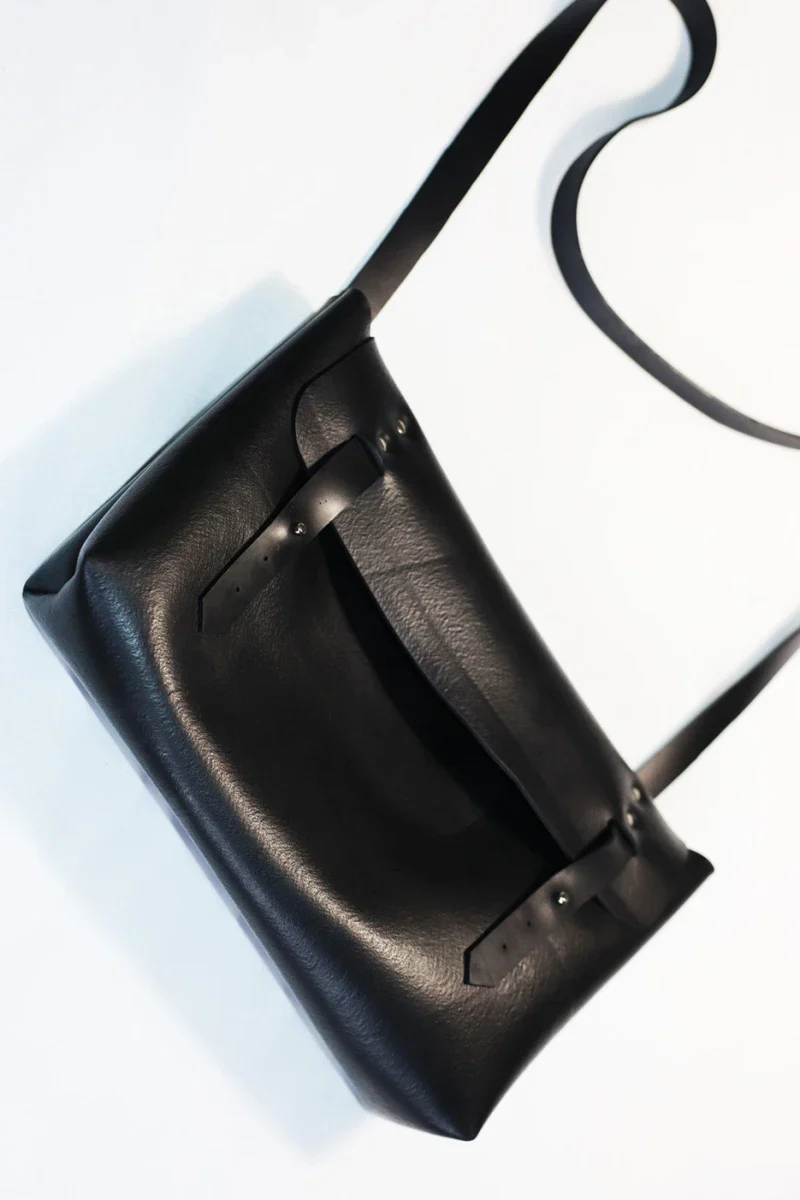Sac à bandoulière noir végan - Sésame