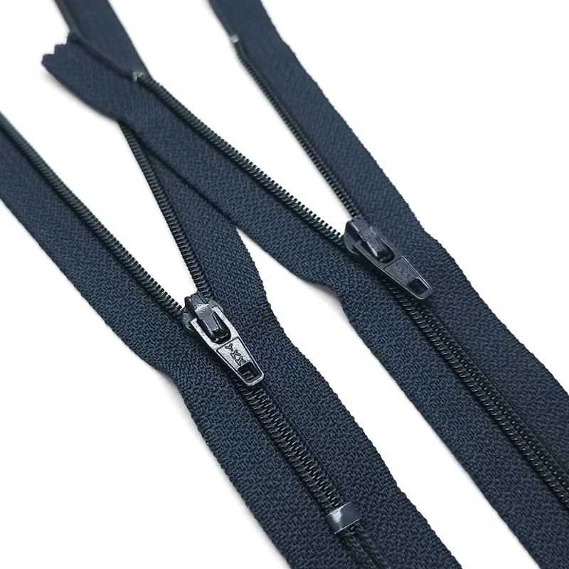 YKK Fermeture éclair À Bout Fermé | Spirale | Bleu marine foncé | #2 | 8 3/4'' - 22 cm