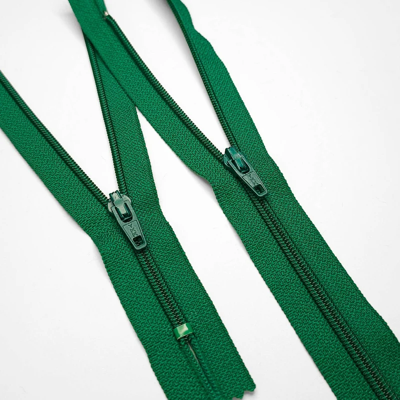 YKK Fermeture éclair À Bout Fermé | Spirale | Vert | #2 | 8 3/4'' - 22 cm