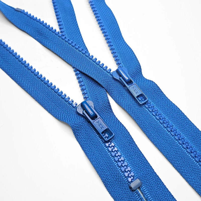 YKK | Fermeture éclair bout fermé | Plastique | Bleu | #5 | 8 3/4'' - 22 cm