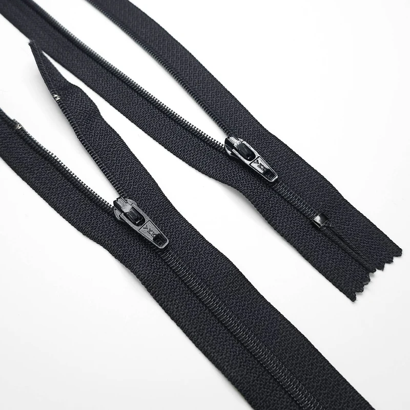 YKK | Fermeture éclair | À bout fermé | Spirale | Bleu marine foncé | #2 | 6 3/4'' - 17 cm