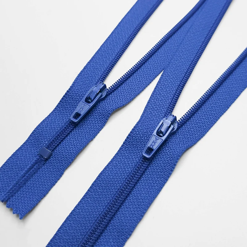 YKK | Fermeture éclair spirale à bout fermé | #3 | 8 3/4" - 22cm