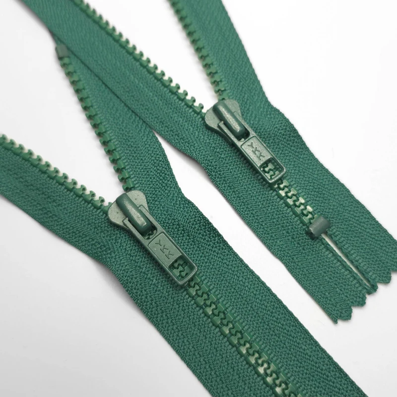YKK | Femeture éclair à bout fermé | Plastique | Vert | #5 | 9 '' - 23 cm