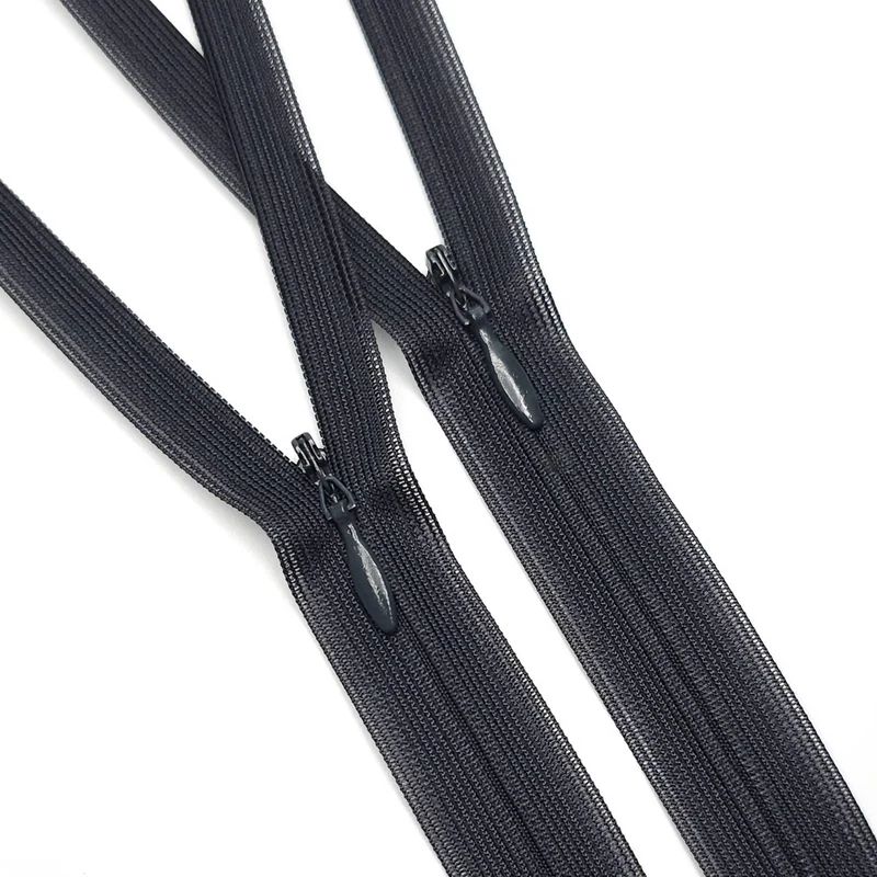 YKK | Fermeture éclair invisible à bout fermé | #3 | Noir | 22 1/4'' - 56.5 cm