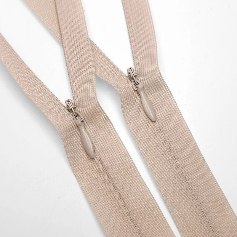 KKF | Fermeture éclair invisible à bout fermé | #2 | Beige | 10 1/4'' - 26 cm