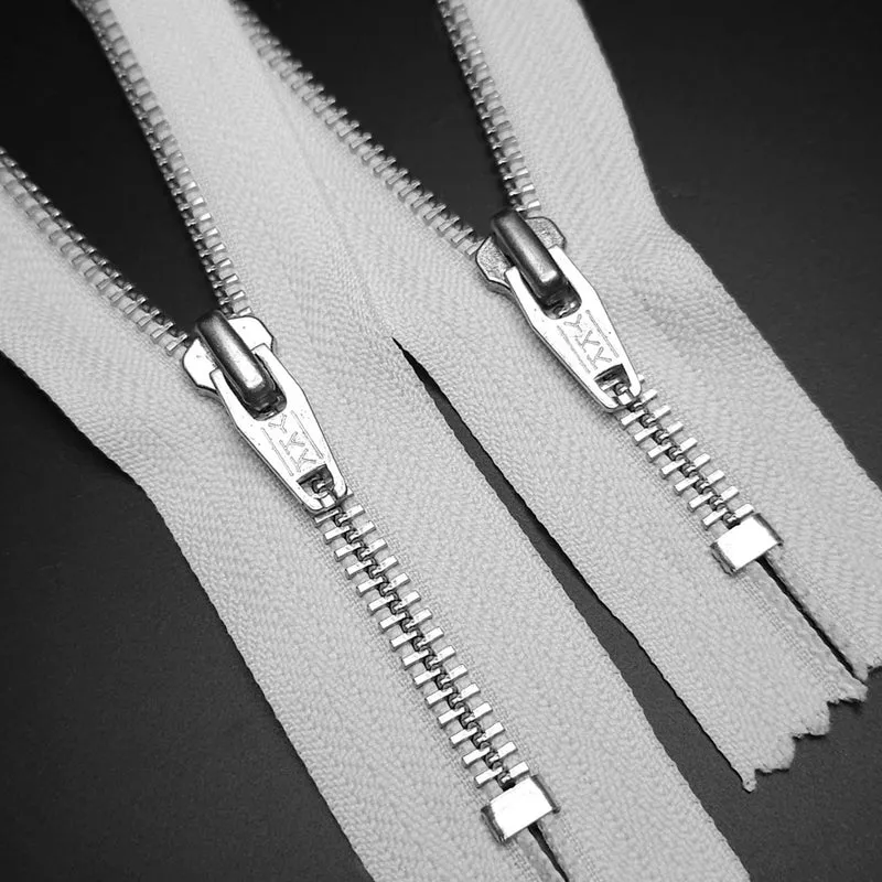 YKK | Fermeture éclair à Bout Fermé | Métal | #3 | Blanc | 5 3/4'' - 14.5 cm