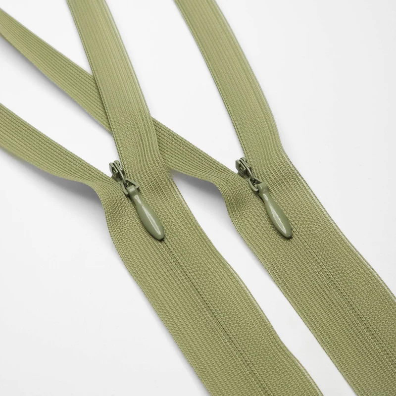 KKF | fermeture éclair invisible à bout fermée | #2 | vert mousse | 21 1/2'' 54,5 cm