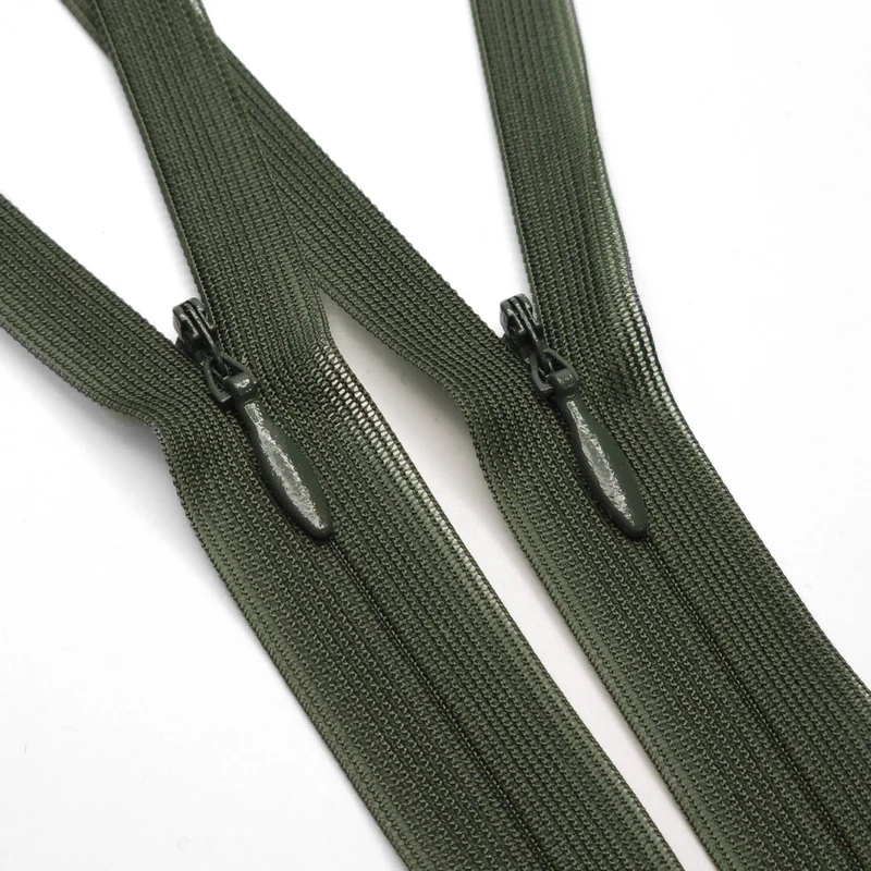 YKK | Fermeture Éclair Invisible à Bout Fermé | #2 | 22 1/2'' - 57 cm