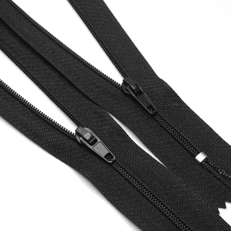 Fermeture Éclair à Bout Fermé | Spirale | Noir | #3 | 6 3/4'' - 17 cm