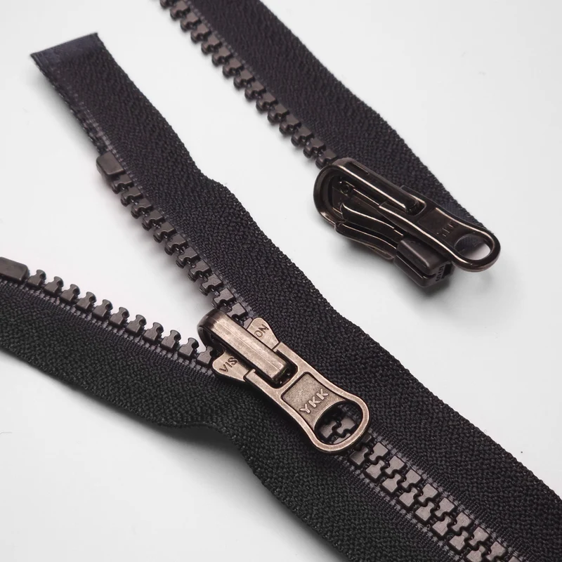 YKK | Fermeture Éclair Séparable Réversible | Plastique | #5 | Noir | 25'' - 64 cm
