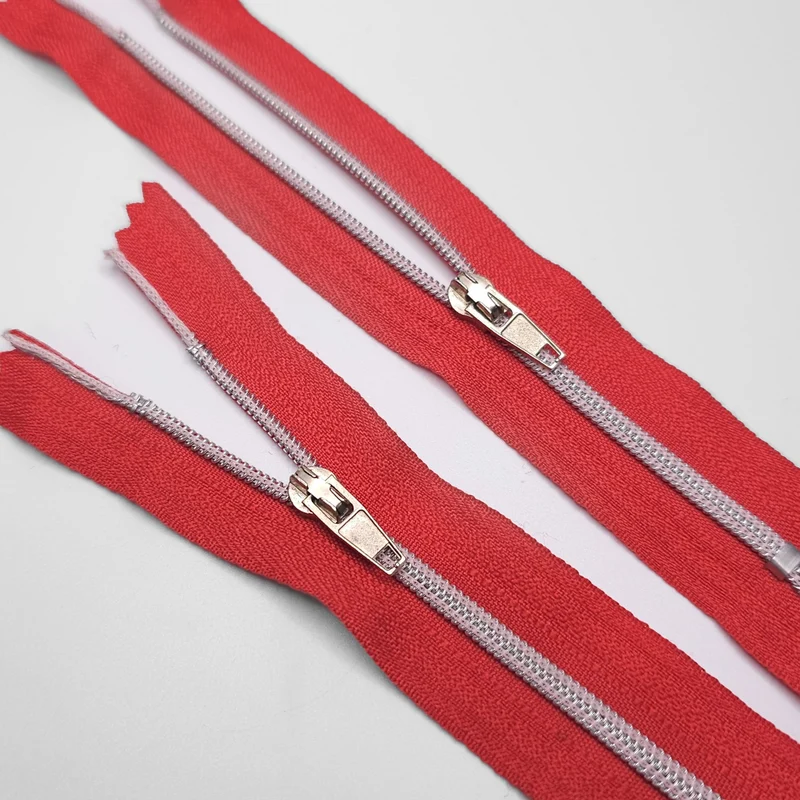 Fermeture Éclair à Bout Fermé | Spirale | #3 | Rouge | 5.5'' - 14 cm