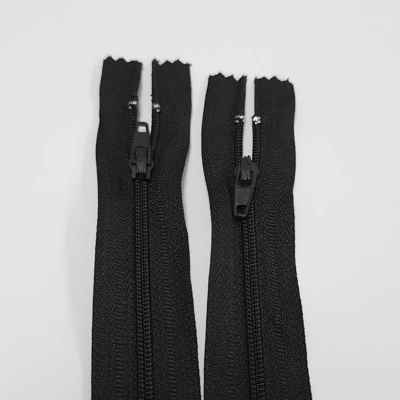 Fermeture Éclair Spirale à Bout Fermé #3 | 9.5" / 24 cm