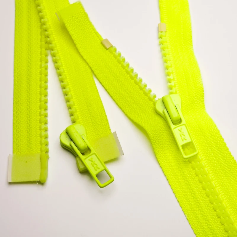 YKK | Fermeture éclair séparable | Plastique | 65.5 cm - 25 3/4" | Couleurs Néon
