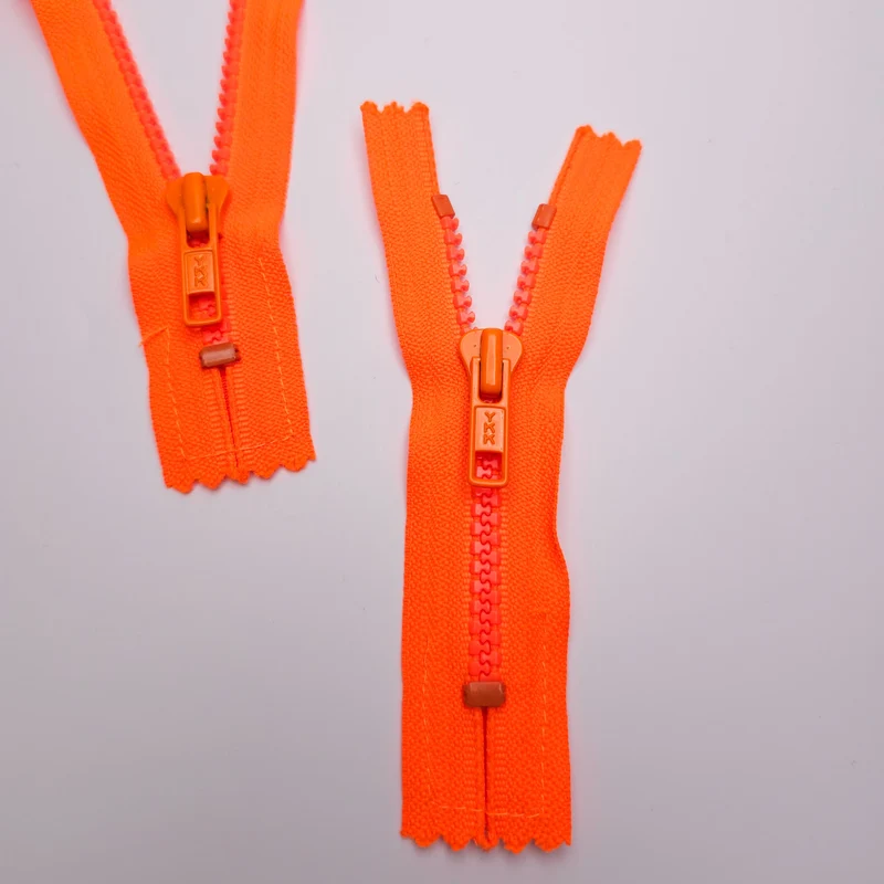 Fermeture éclair en plastique à bout fermé | 4" / 10 cm