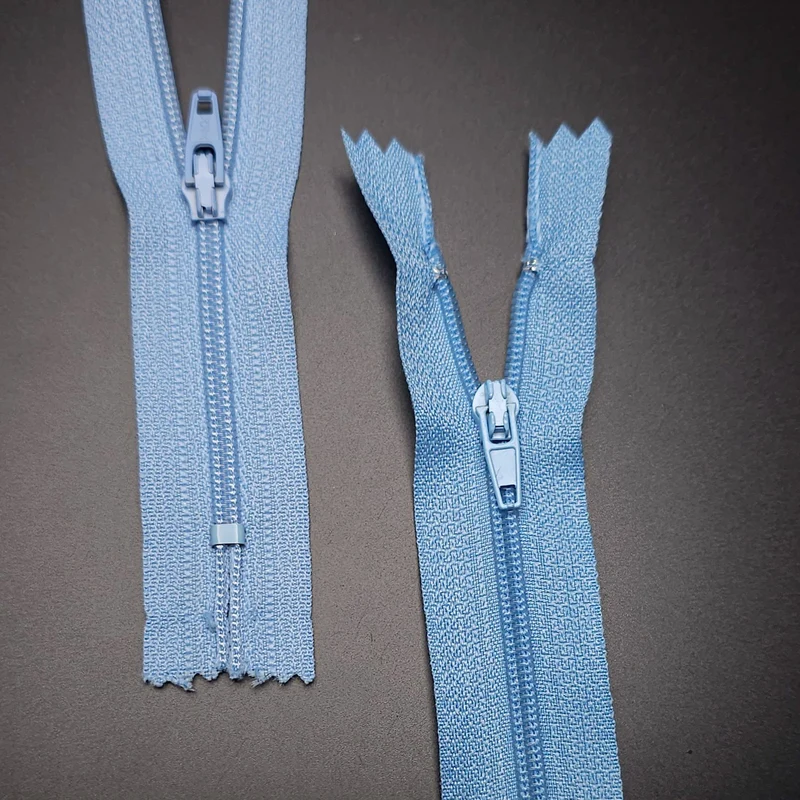 Fermeture Éclair Spirale à Bout Fermé #3 | 13.5" / 34 cm