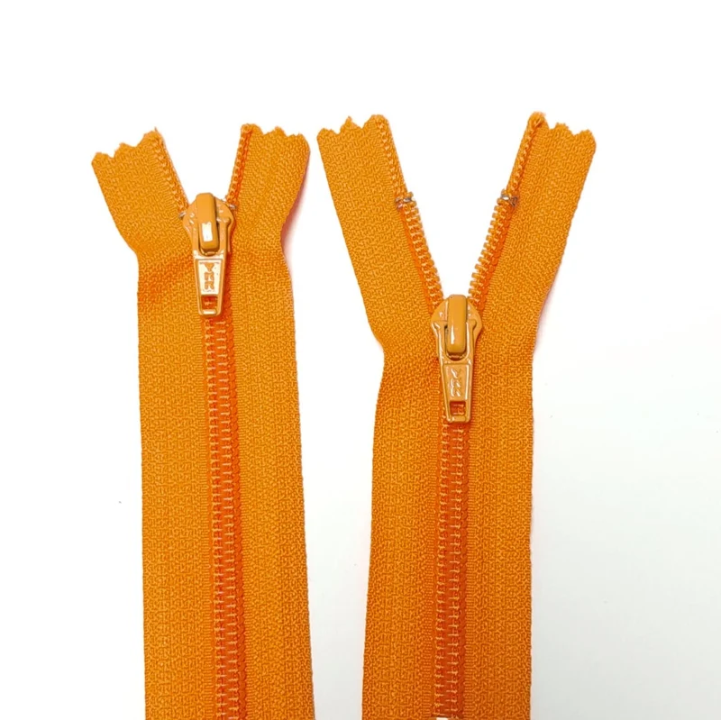 YKK | Fermeture Éclair Spirale à Bout Fermé | #5 | 4.5" / 11.5 cm | Orange
